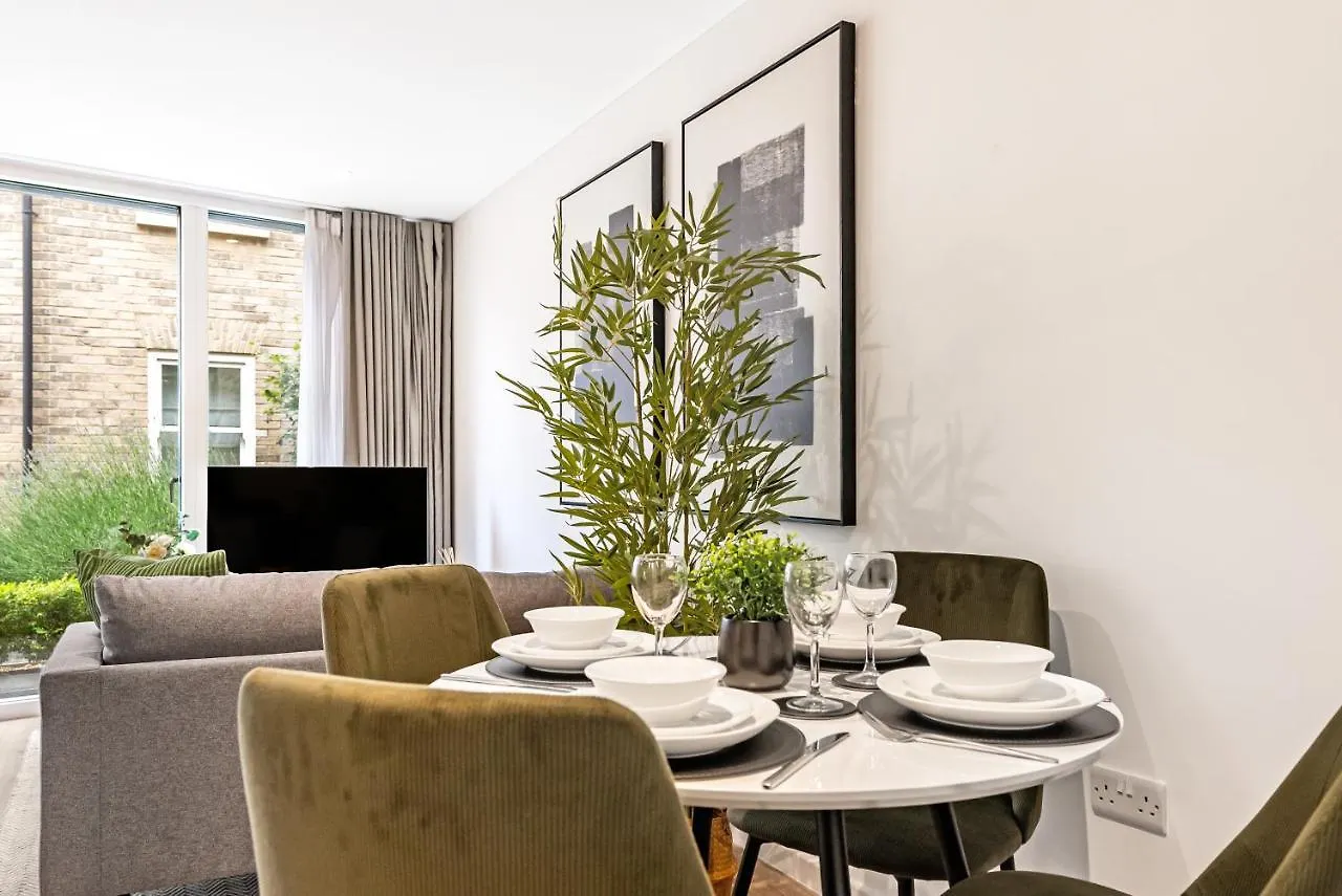 Tailored Stays - Central Cambridge, River Walk Apartments