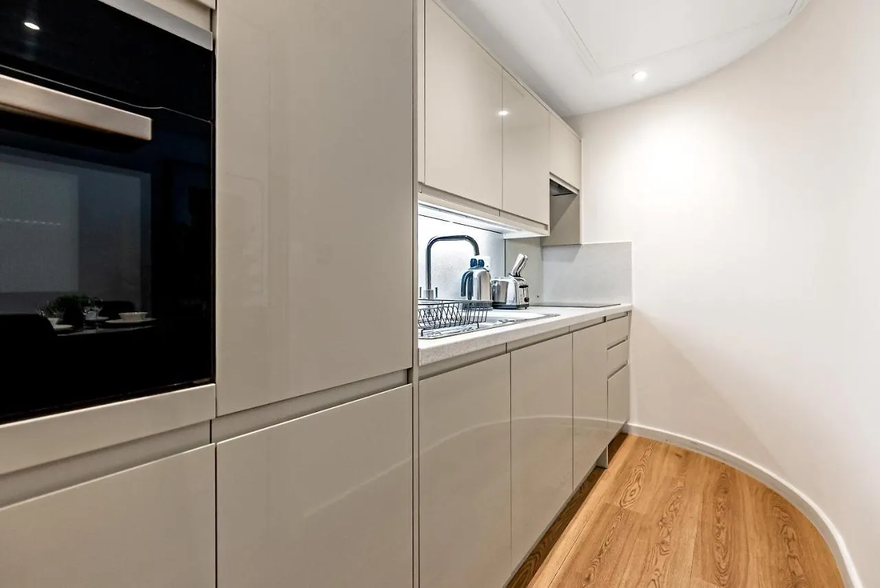 Tailored Stays - Central Cambridge, River Walk Apartments