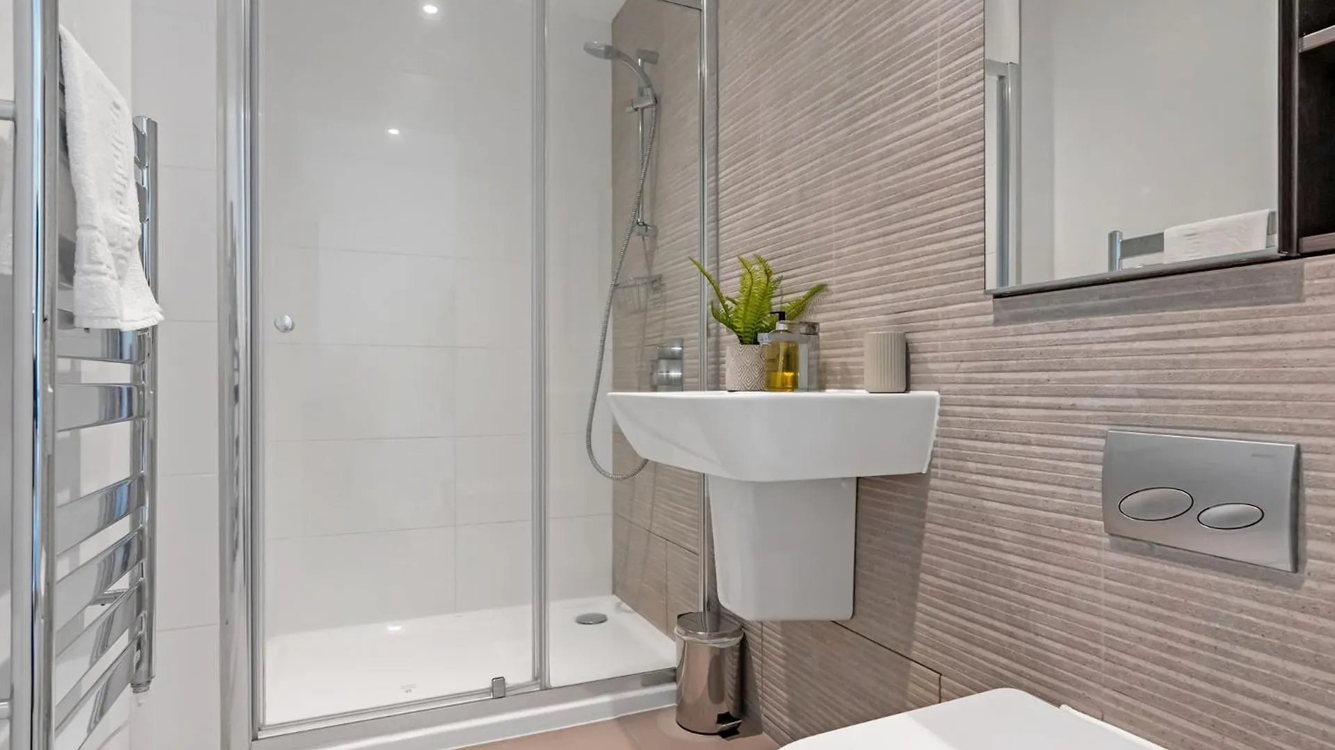 Tailored Stays - Central Cambridge, River Walk Apartments 0*, Κέμπριτζ Ηνωμένο Βασίλειο