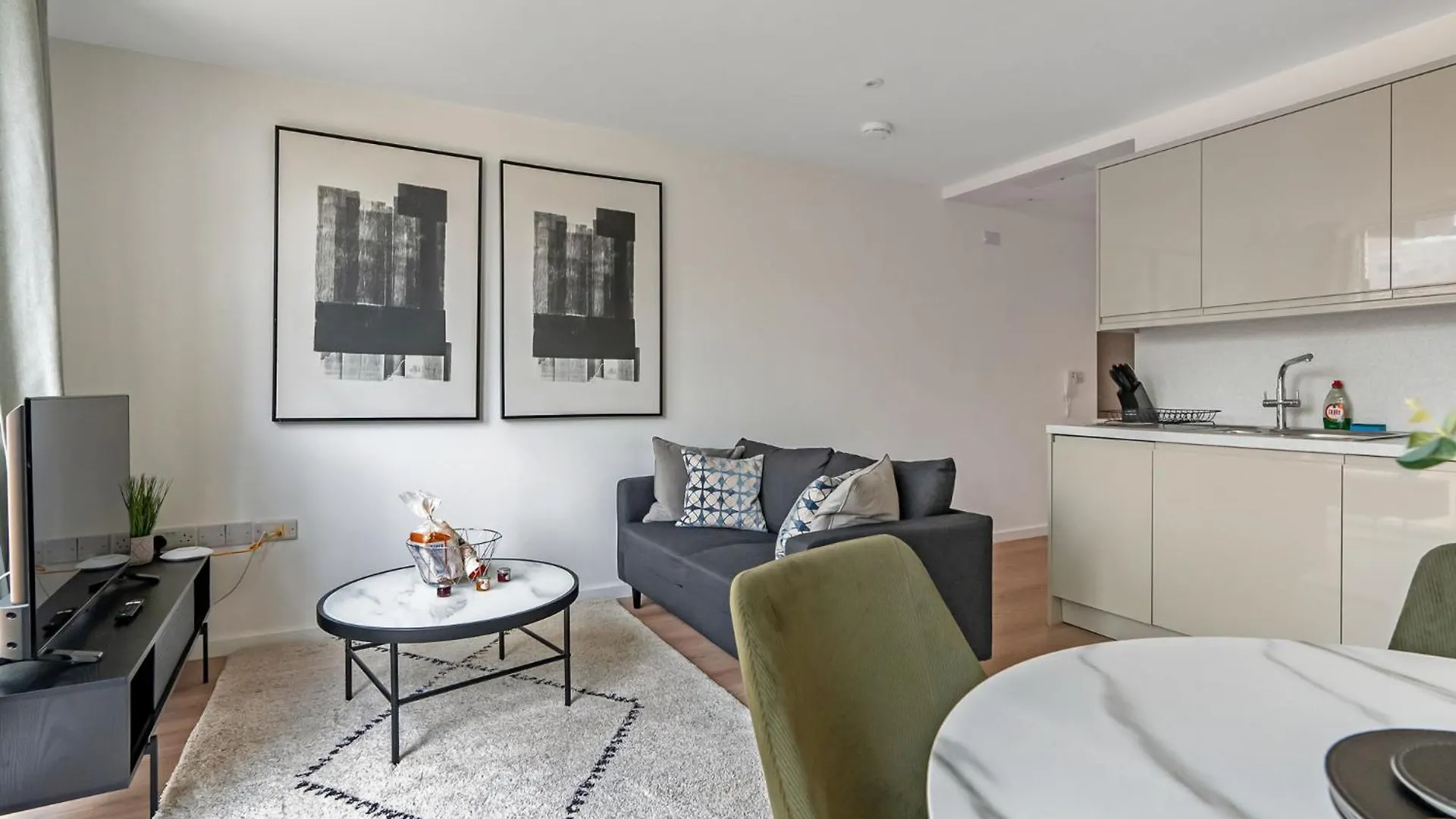 Tailored Stays - Central Cambridge, River Walk Apartments Storbritannien